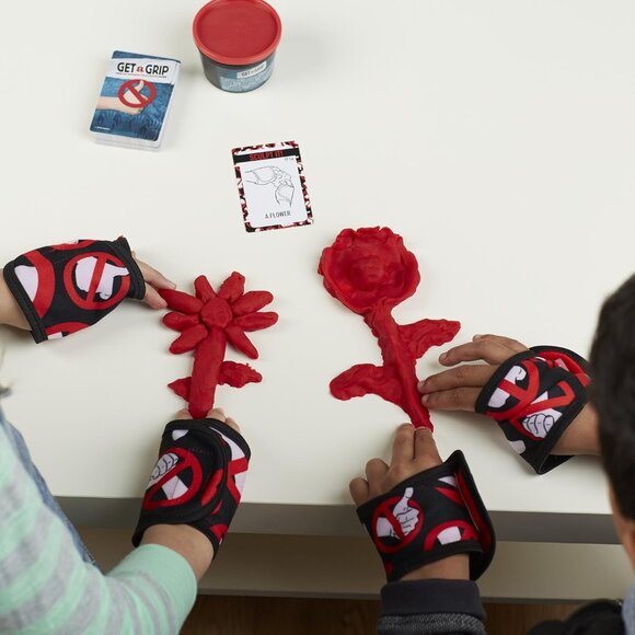 Hasbro Get a Grip Game Challenge Game Night NIB SEALED - Picture 6 of 15